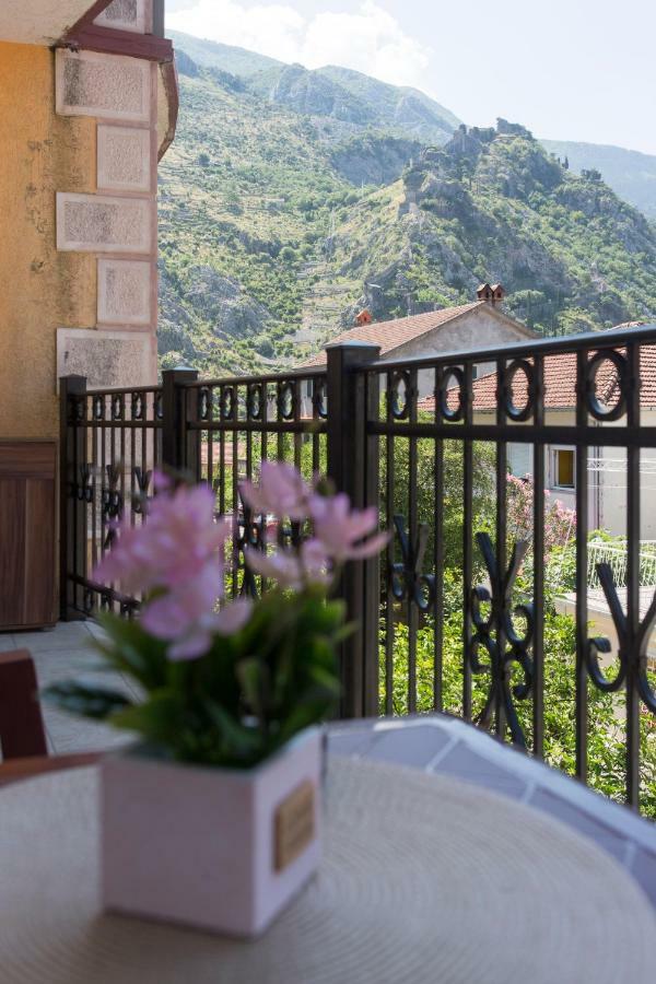 Ena Apartment Kotor Exterior foto